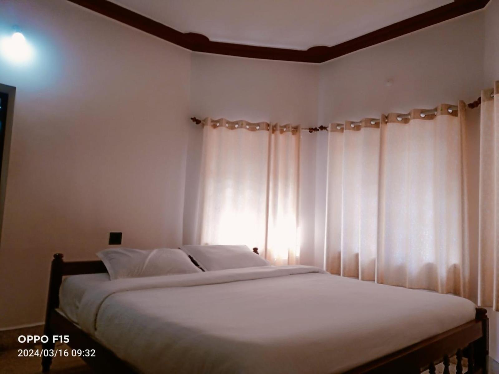 Streaming Valley Independent Coffee Estate Stay Madikeri Bagian luar foto